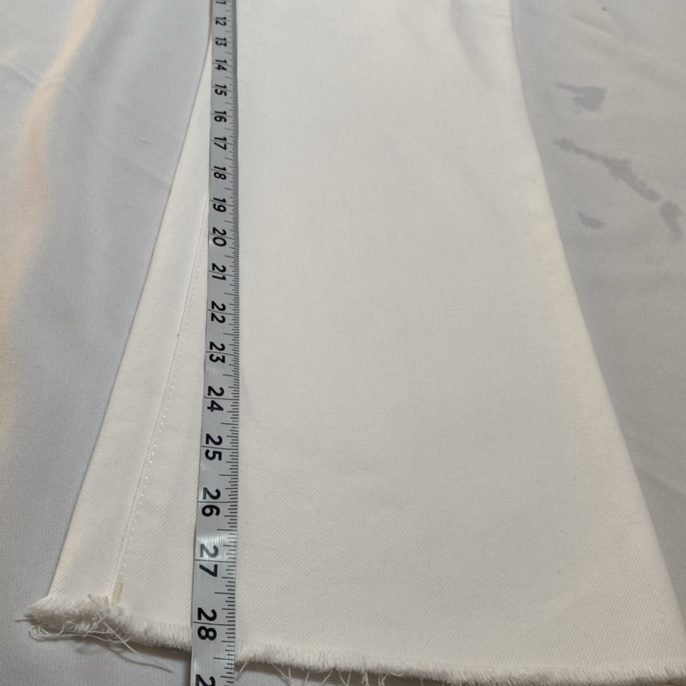 Habitual Women's Straight Frayed Wide Leg White Jeans Size 6 NWOT - Picture 9 of 14